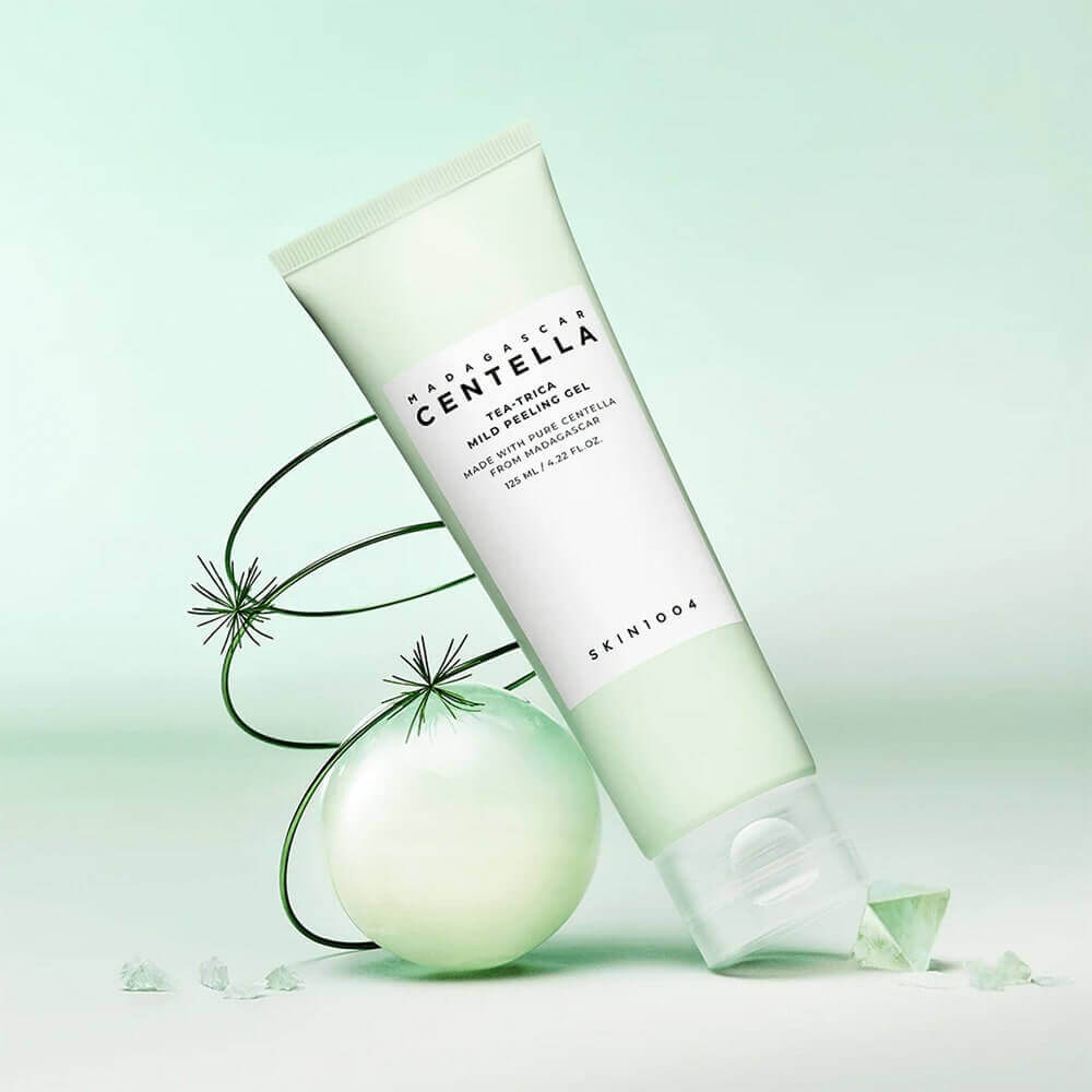 Пилинг-скатка с центеллой и чайным деревом SKIN1004 Madagascar Centella Tea-Trica Mild Peeling Gel