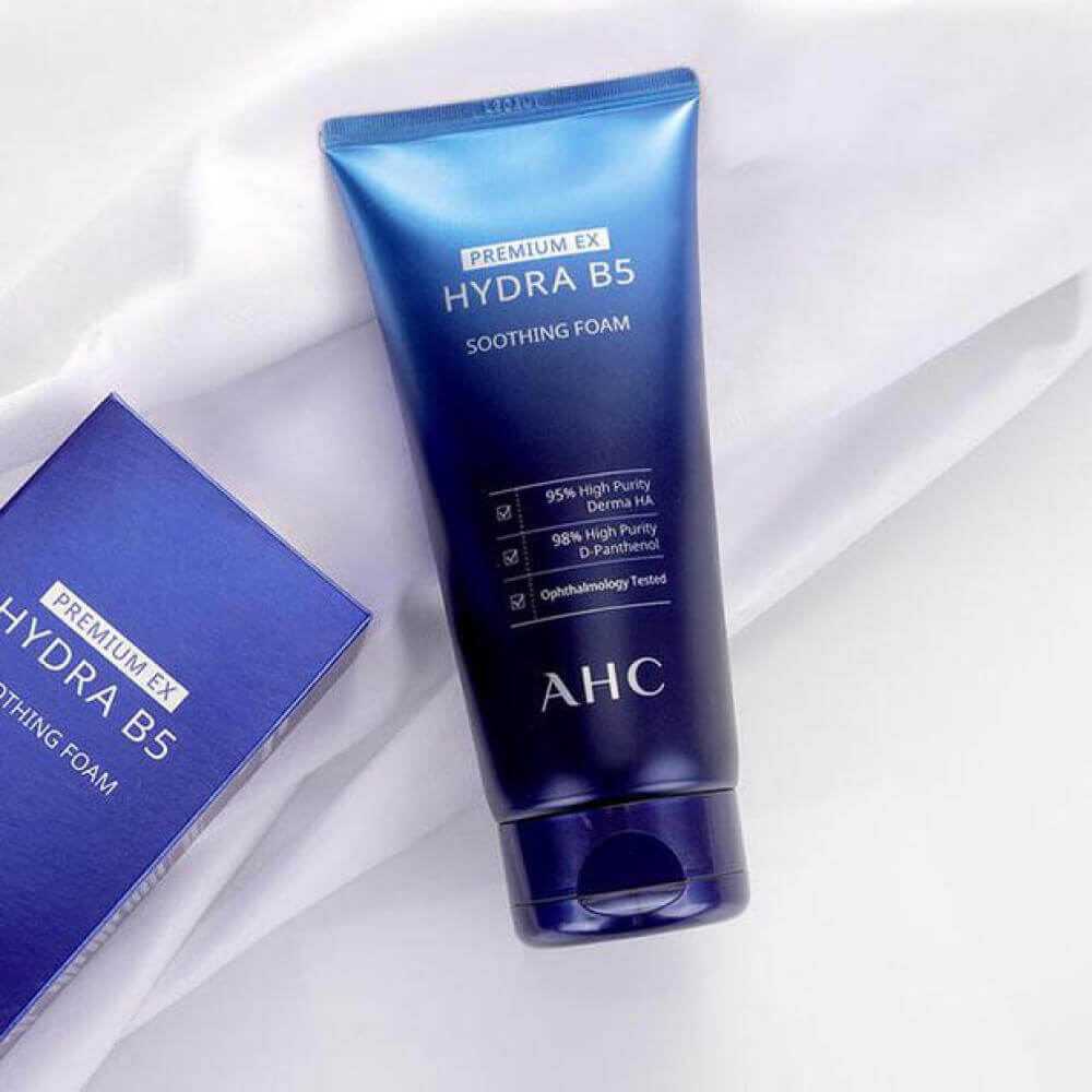 Премиальная пенка для умывания с успокаивающим действием AHC Premium Hydra B5 Soothing Foam