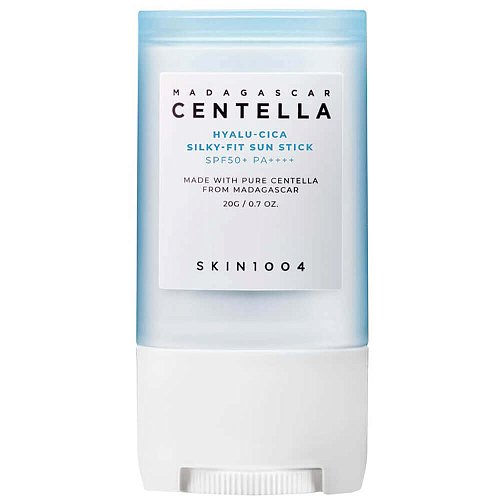 Солнцезащитный стик с шёлковым финишем SKIN1004 Hyalu-Cica Silky-Fit Sun Stick SPF50+ PA++++