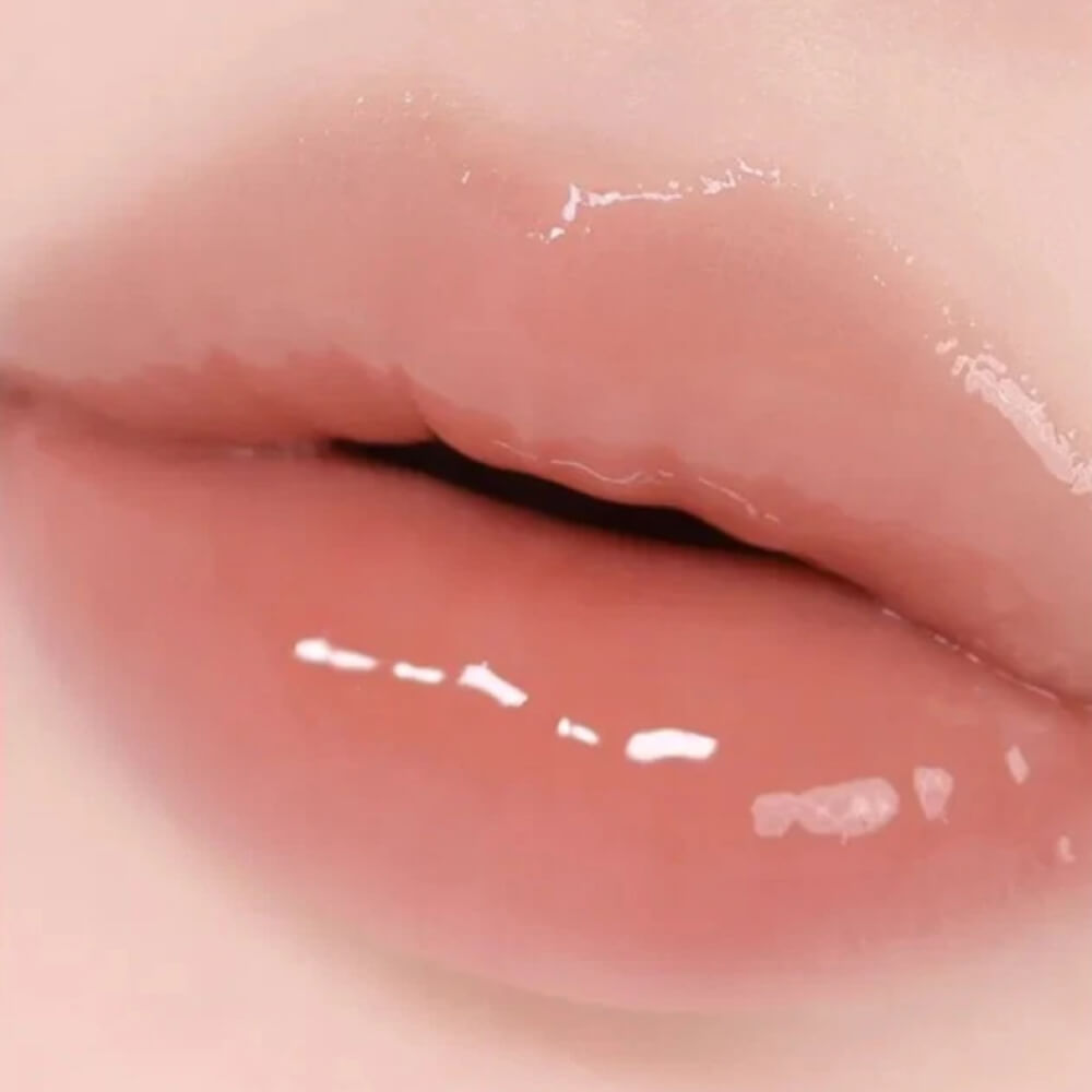 Увлажняющий бальзам для губ с ПДРН Milk Touch Glow Up Collagen Lip Balm