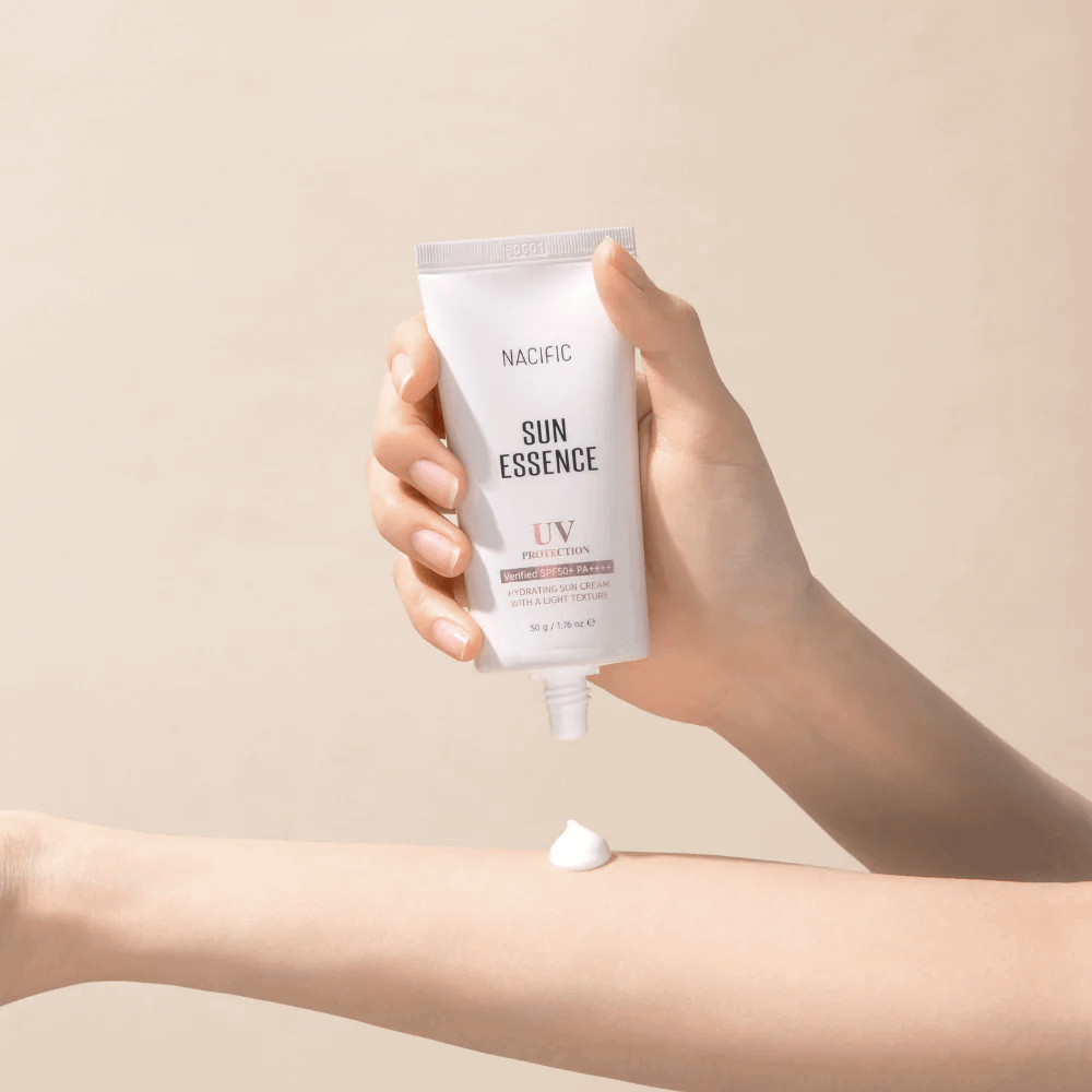 Увлажняющая солнцезащитная эссенция NACIFIC Sun Essence SPF50+ PA++++