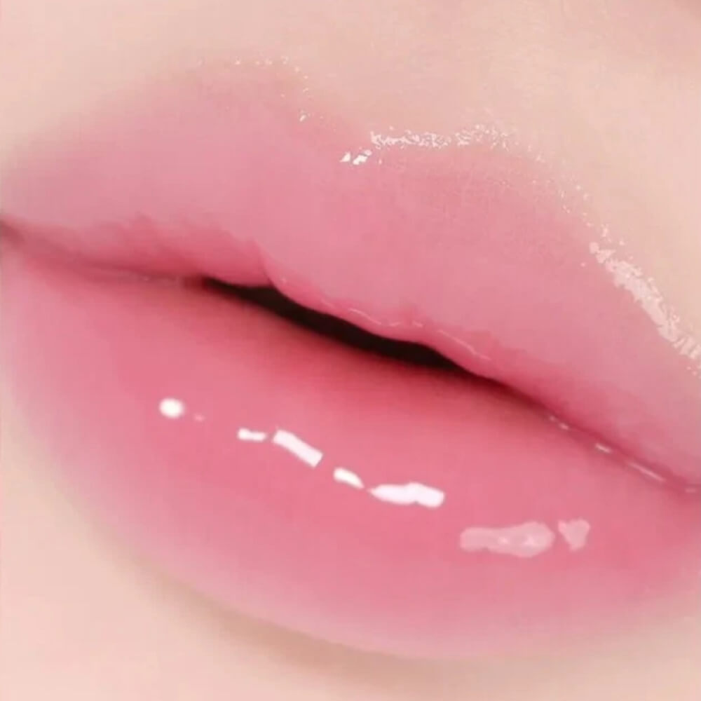 

Увлажняющий бальзам для губ с ПДРН Milk Touch Glow Up Collagen Lip Balm Vanilla Cake