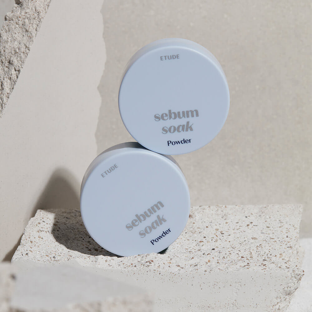 Лёгкая минеральная матирующая пудра ETUDE Sebum Soak Powder