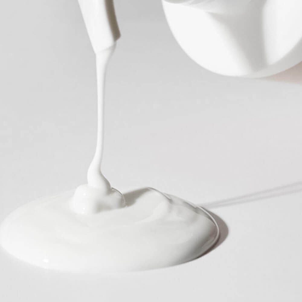 Очищающее молочко с корнем ямса IsNtree Yam Root Vegan Milk Cleanser