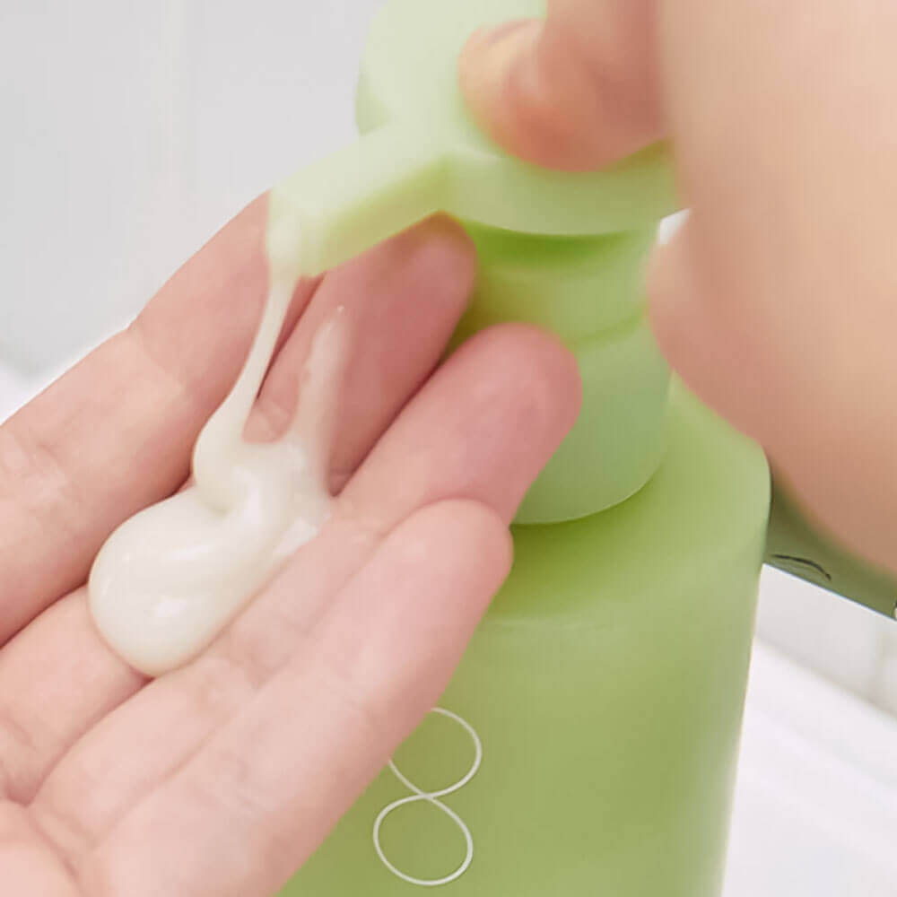 Энзимное средство для умывания с зелёным чаем By Wishtrend Green Tea & Enzyme Milky Foaming Wash