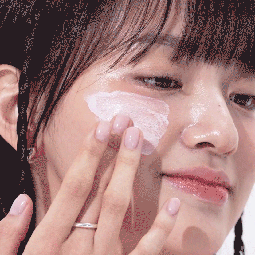 Тонирующий солнцезащитный крем Celimax Heart Pink Tone Up Sun Cream SPF50+ PA++++