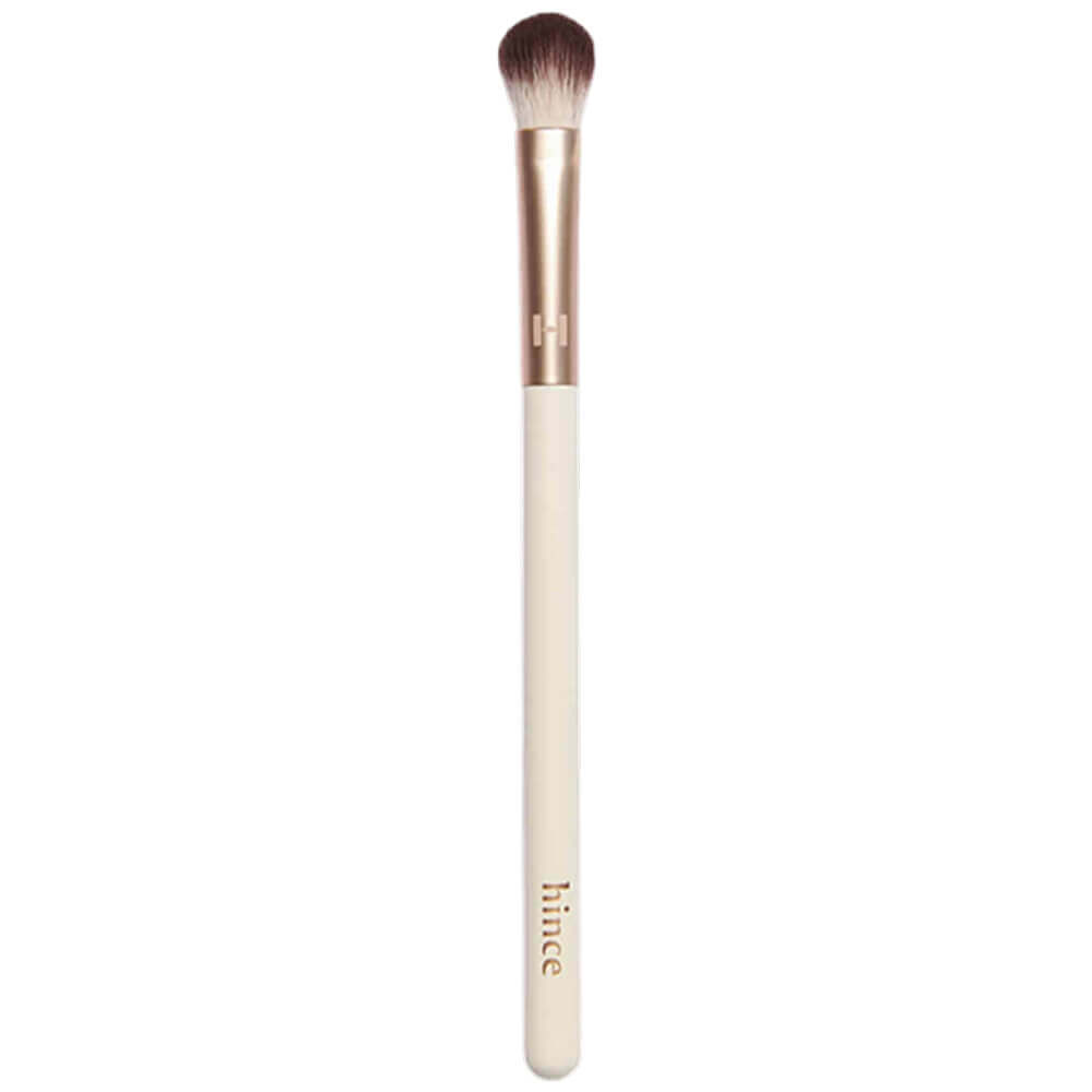 

Большая кисть для нанесения теней hince Eyeshadow Base Brush