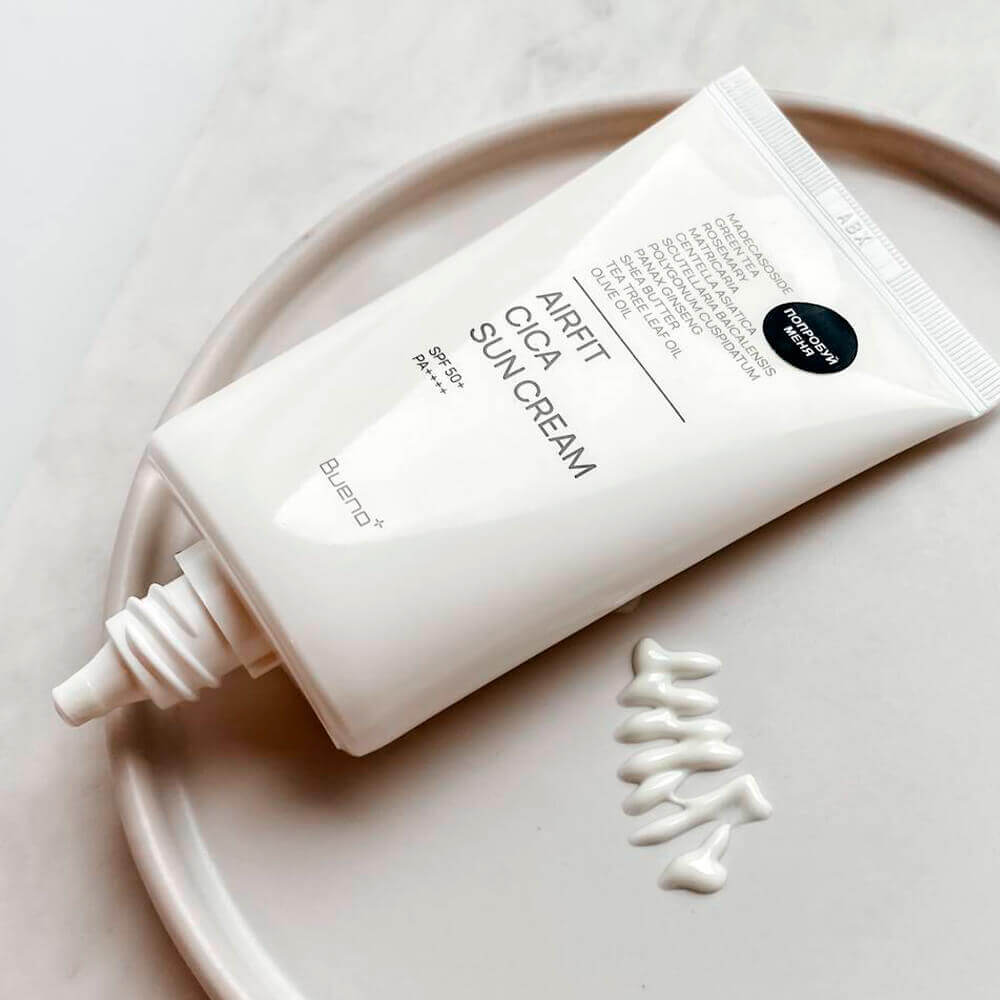 Осветляющий солнцезащитный крем с центеллой Bueno Perfect Airfit Cica Sun Cream SPF50+ PA++++