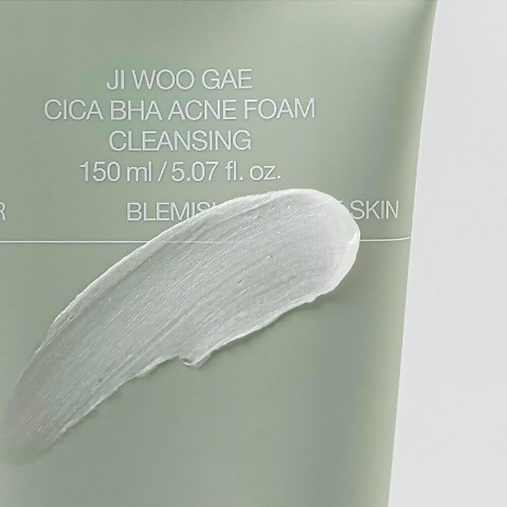 Очищающая пенка с BHA и центеллой Celimax Ji Woo Gae Cica BHA Acne Foam Cleansing