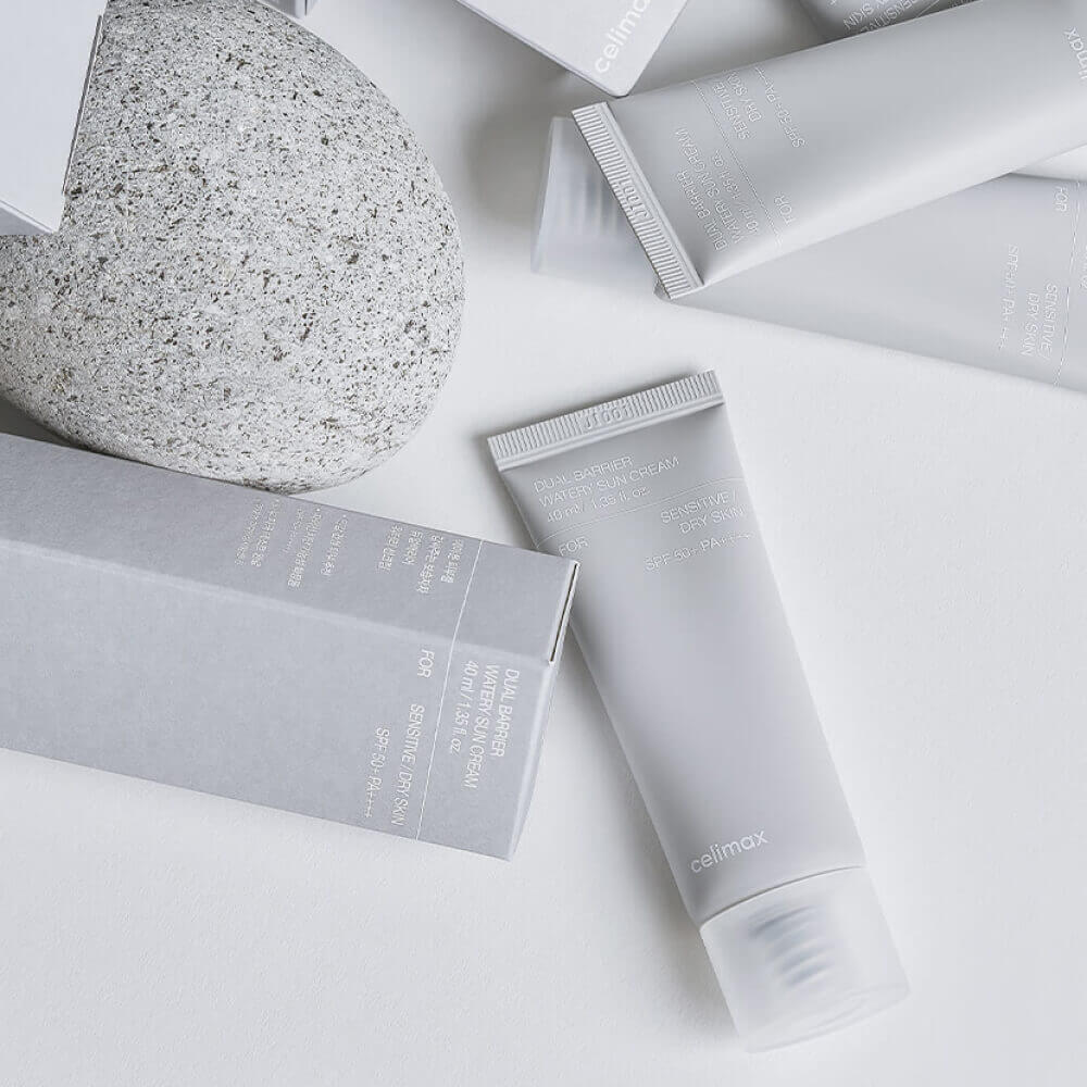 Солнцезащитный крем с комплексом церамидов Celimax Dual Barrier Watery Sun Cream SPF50+PA++++