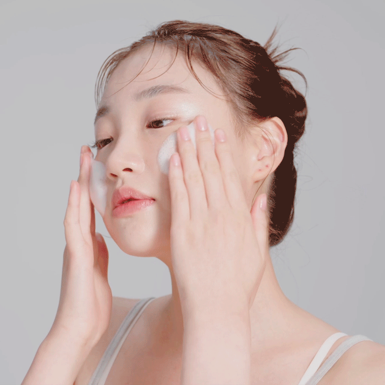 Универсальная пенка для умывания с берёзовым соком HYGGEE All-In-One Care Cleansing Foam 