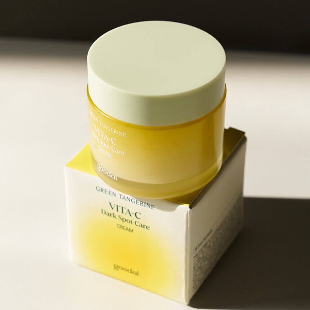 Осветляющий капсульный крем с танжерином Goodal Green Tangerine Vita C Dark Spot Care Cream