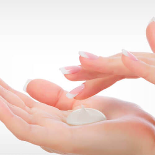 Мягкий солнцезащитный крем с ромашкой Deoproce UV Defence Soft Daily Sun Cream SPF 50+ PA++++