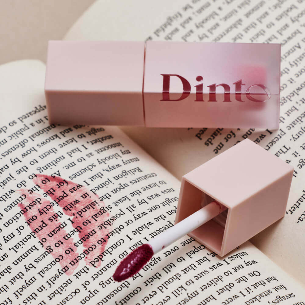 Гелевый тинт с глянцевым финишем Dinto Le Chat Botté Collection Blur-Jelly Plumping Lip Tint