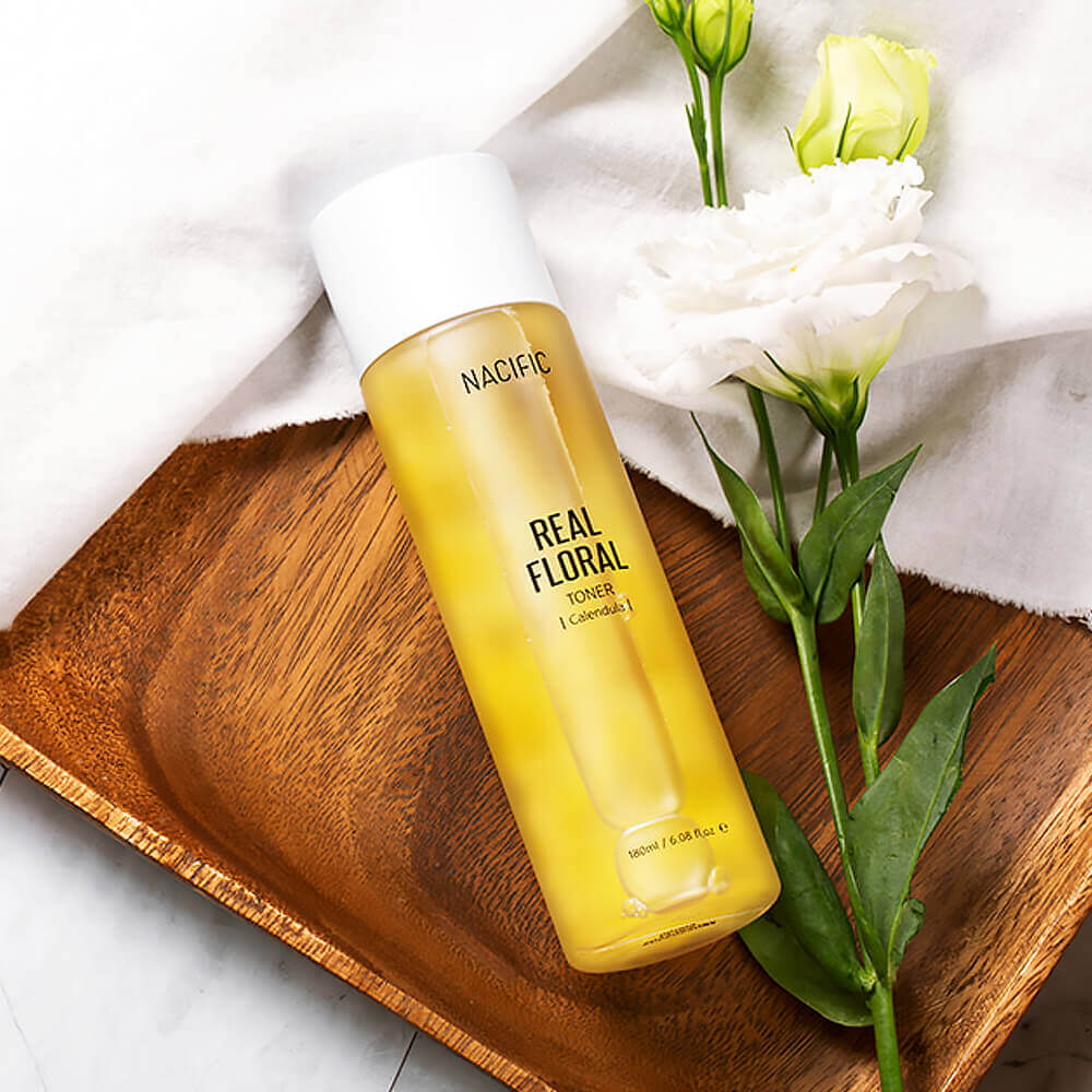 Тонер с лепестками календулы для чувствительной кожи NACIFIC Real Floral Toner Calendula 