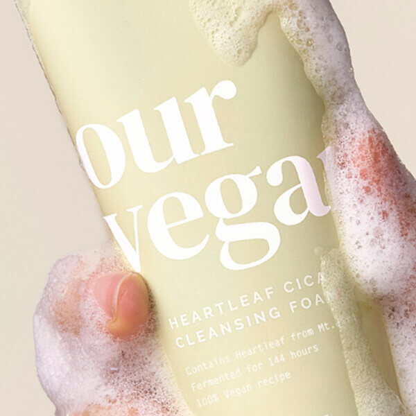 Веганская успокаивающая пенка для умывания Manyo Our Vegan Heartleaf Cica Cleansing Foam