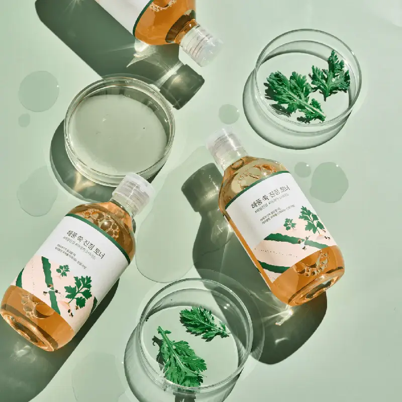 Успокаивающий тоник с полынью Round Lab Mugwort Calming Toner