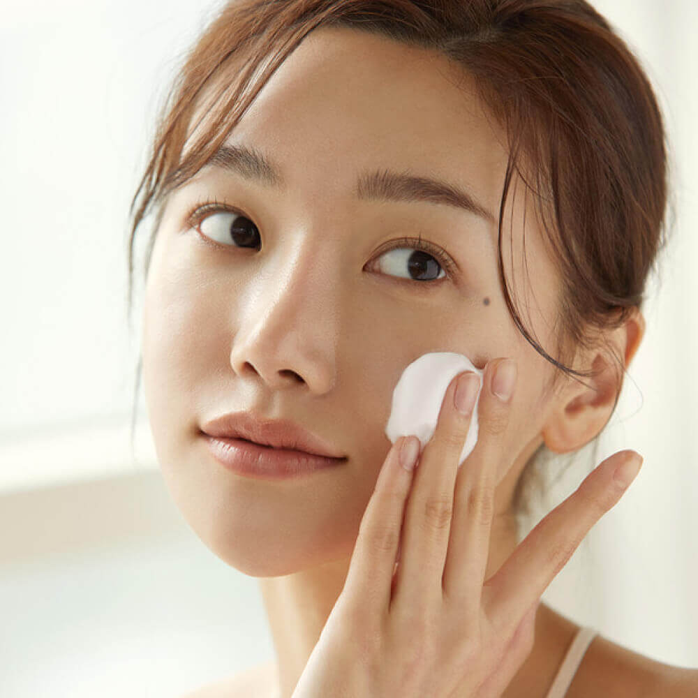 Увлажняющая пузырьковая сыворотка с коллагеном medicube Collagen Glow Bubble Serum