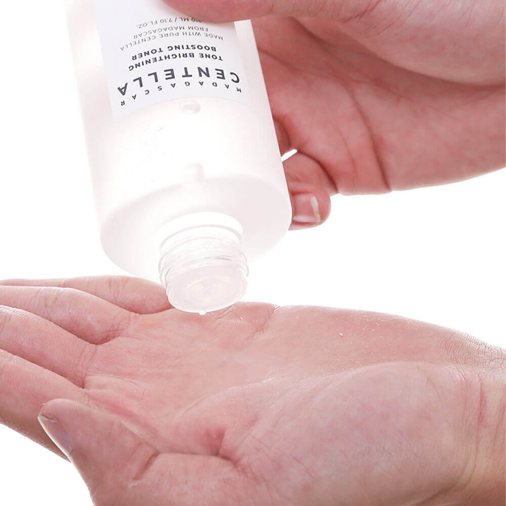 Мягкий осветляющий тоник с центеллой SKIN1004 Madagascar Centella Tone Brightening Boosting Toner