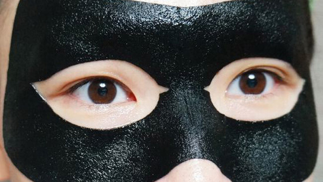Маска для области вокруг глаз с пептидами шёлка Mediheal Black Eye Anti-Wrinkle Mask