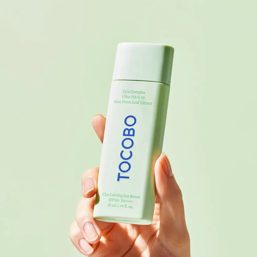 Успокаивающая солнцезащитная сыворотка Tocobo Cica Calming Sun Serum SPF50+ PA++++