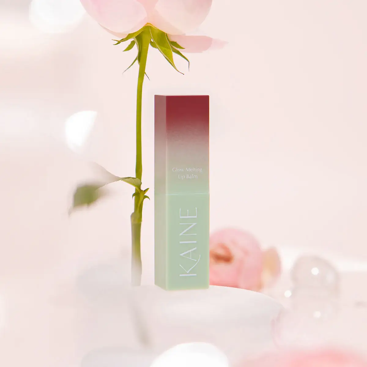 Увлажняющий бальзам-блеск для губ с церамидами Kaine Glow Melting Lip Balm