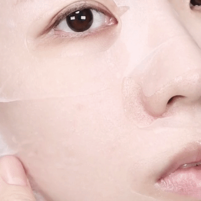 Тканевая маска против пигментации Sungboon Editor Active Marine Astaxanthin Toning Serum Mask