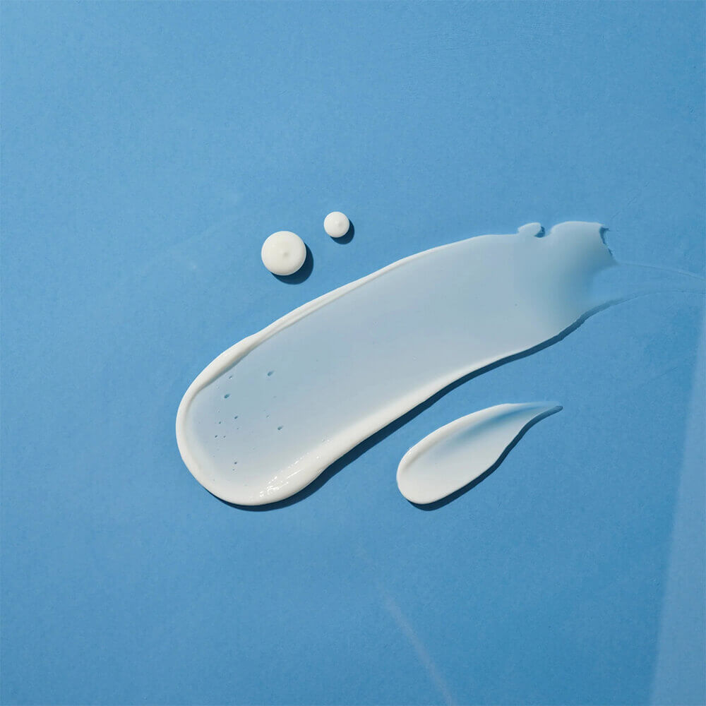 Солнцезащитный крем для проблемной кожи с морской водой Round Lab 1025 Dokdo Sunscreen SPF50+ PA++++ 