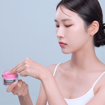 Крем для лица с биоспикулами и витамином B12 Dr.Melaxin Cemenrete Cyano Pink Spicule Cream