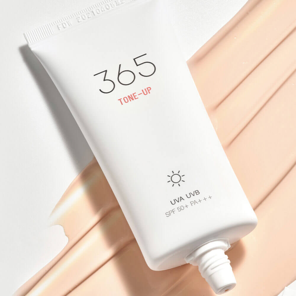 Тонирующий солнцезащитный крем с каламином Round Lab 365 Tone Up SPF50+ PA+++