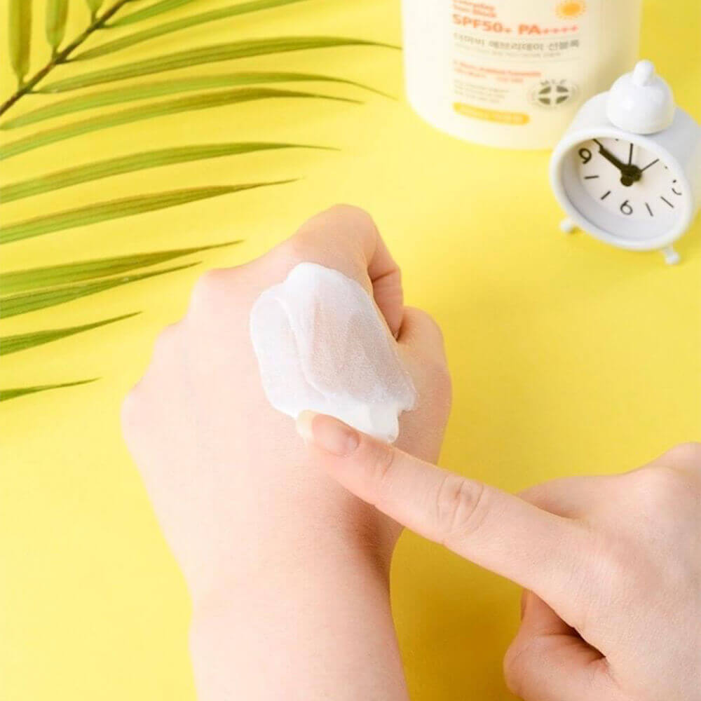 Ламеллярный солнцезащитный лосьон для лица и тела Derma:B Everyday Sun Block SPF50+ PA++++