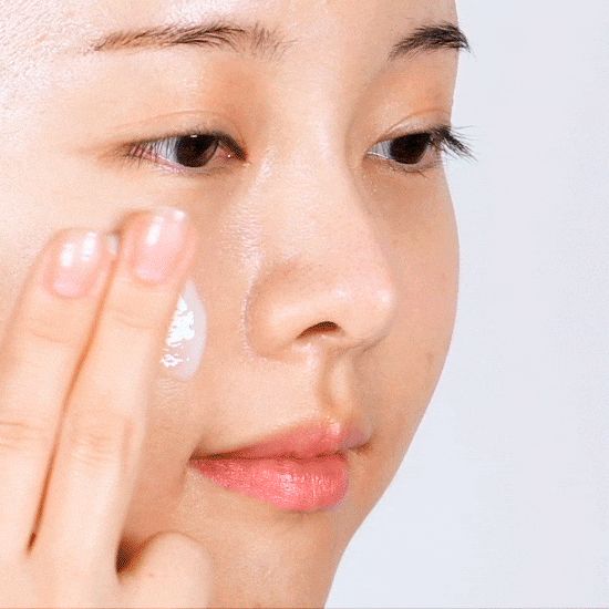 Лёгкая бустер-эссенция с ретинолом и центеллой VT Cosmetics Cica Reti-A Essence 0.1