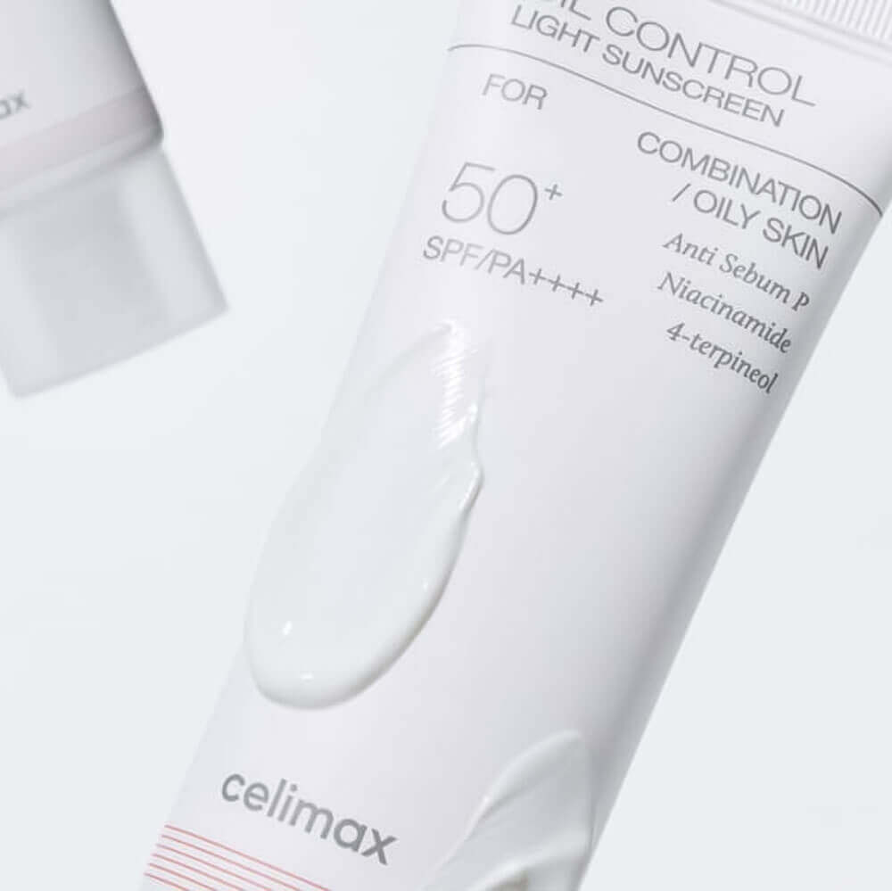 Лёгкий солнцезащитный крем для жирной кожи Celimax Oil Control Light Sunscreen SPF50+ PA++++