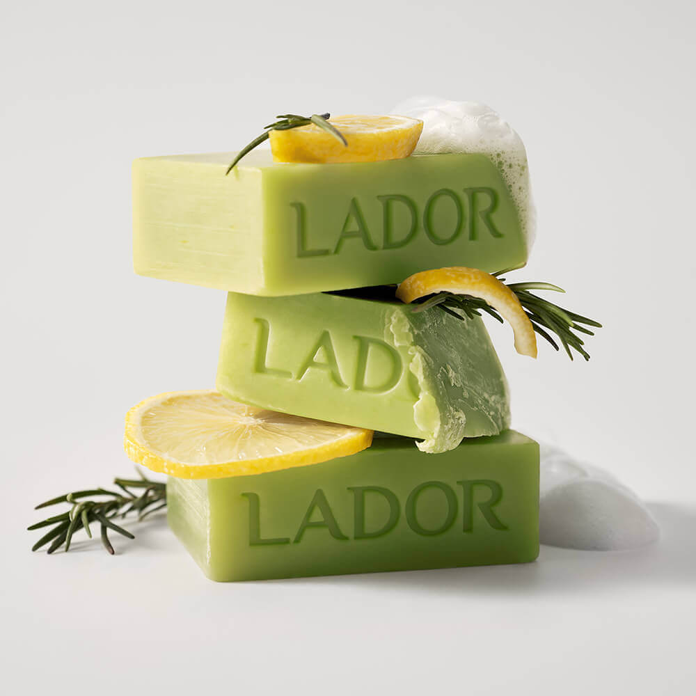 Твёрдый бессиликоновый шампунь с васаби Lador Wasabi Shampoo Bar