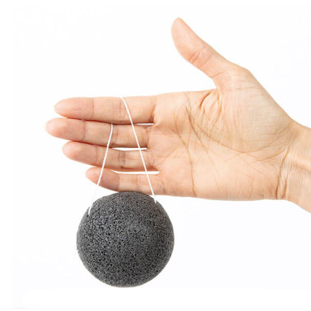 Спонж конняку с древесным углем Trimay Charcoal Konjac Sponge