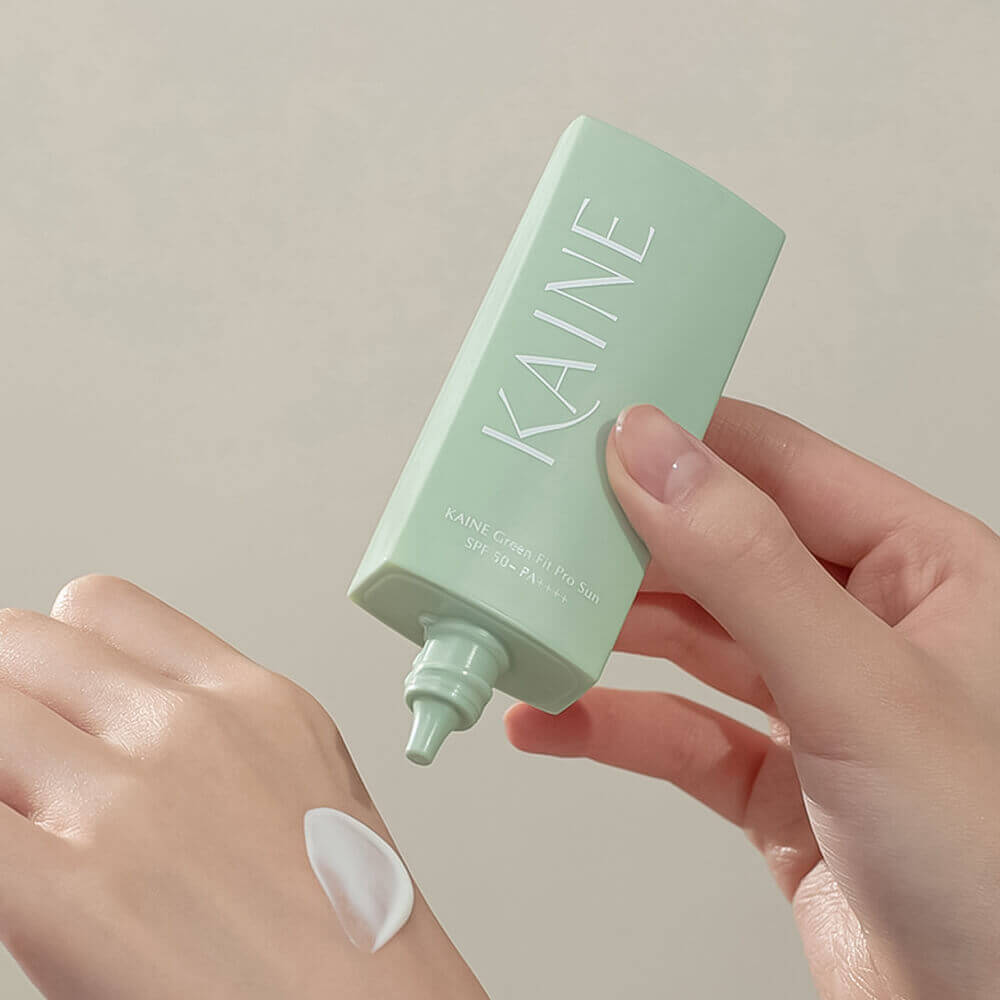 Успокаивающий солнцезащитный крем Kaine Green Fit Pro Sun SPF50+ PA++++