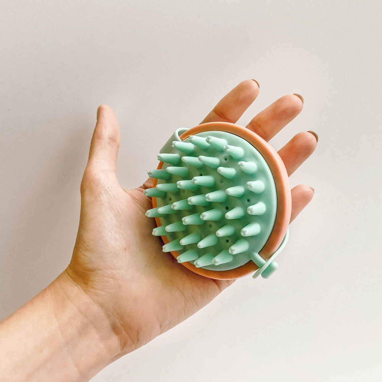 Массажная щетка для головы Masil Head Cleaning Massage Brush