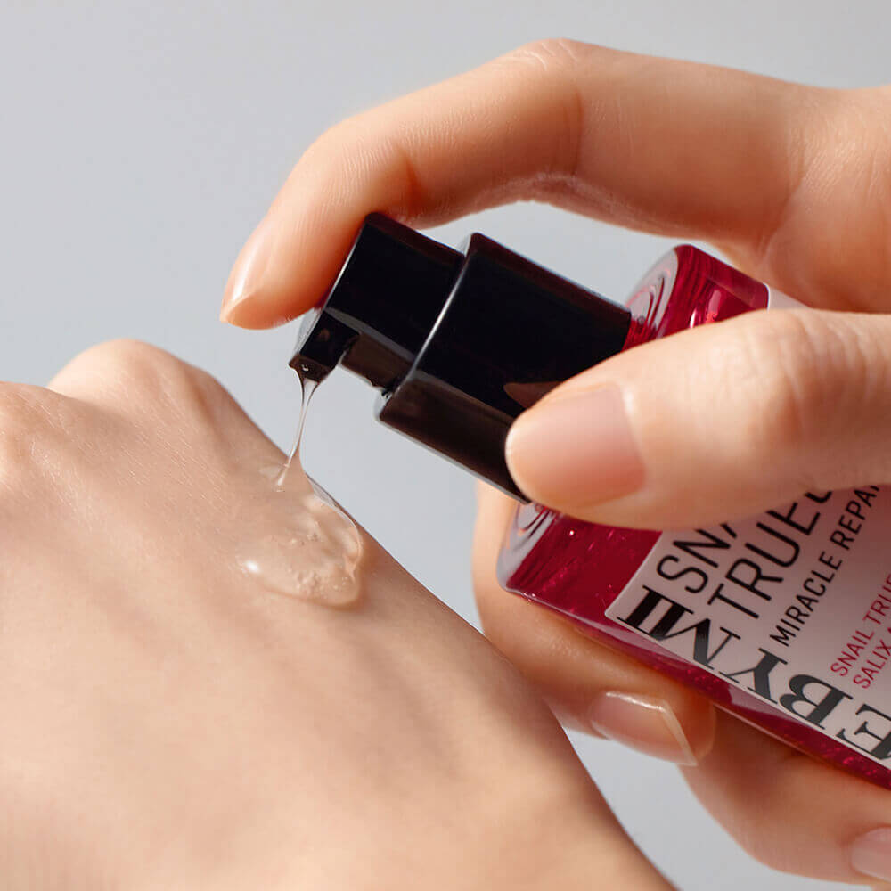 Восстанавливающая сыворотка с муцином чёрной улитки Some By Mi Snail Truecica Miracle Repair Serum