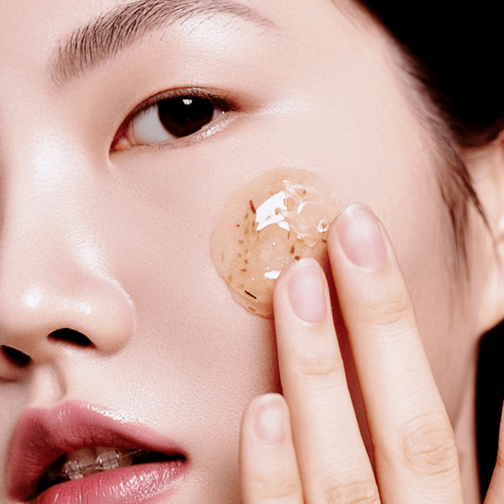 Гелевая маска со спикулами для сужения пор Fraijour Heartleaf Pore Melting Gel Mask