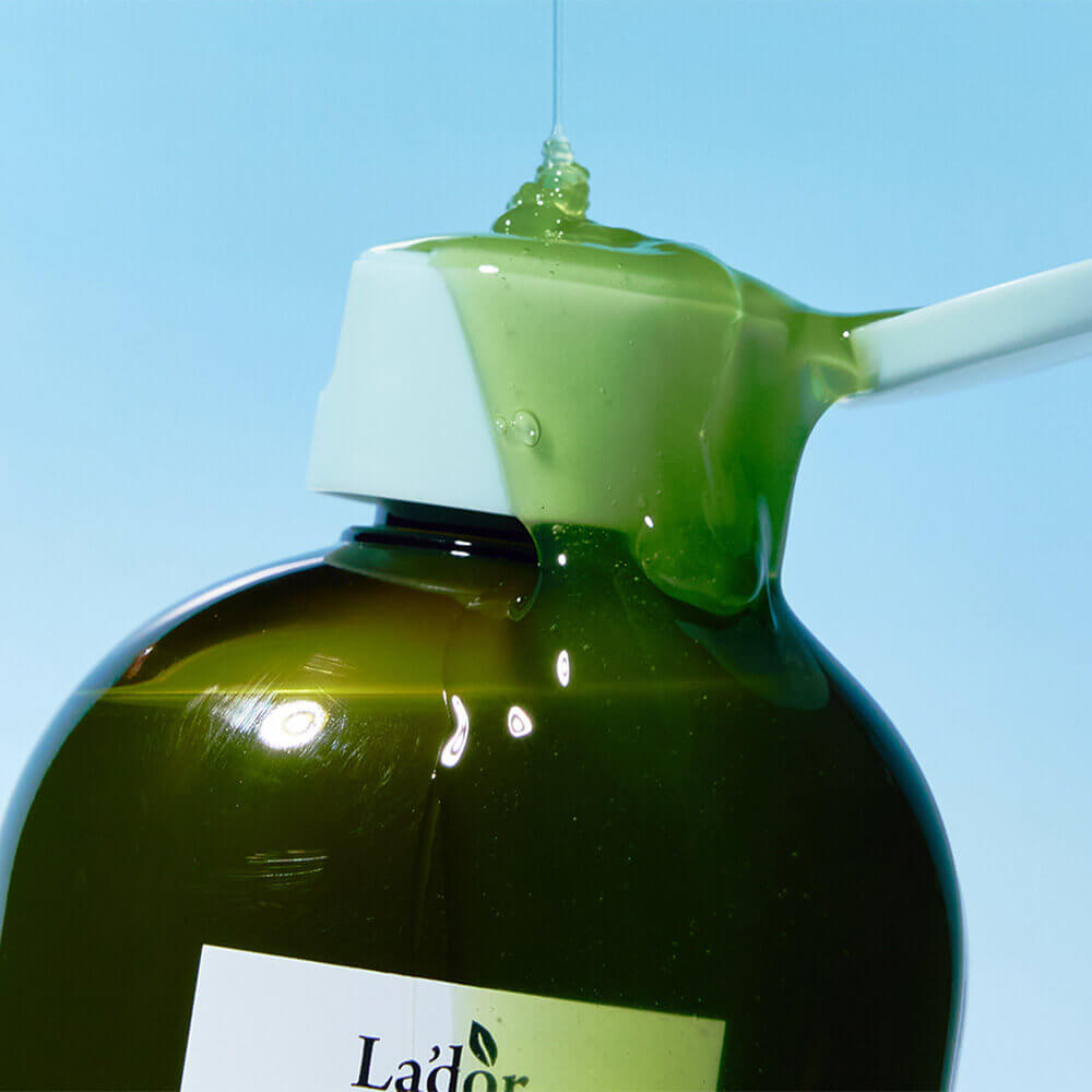 Активирующий шампунь для жирной кожи головы Lador Root Re-Boot Activating Shampoo Cica & Tea Tree