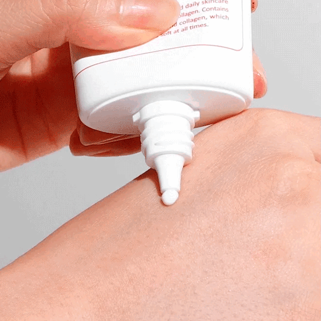 Солнцезащитный крем с коллагеном MEDIPEEL Red Lacto Collagen Pore Lifting Sunscreen SPF50+ PA++++