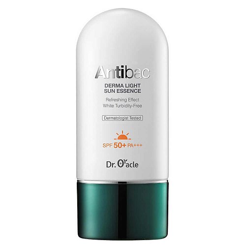 Солнцезащитная эссенция для проблемной кожи Dr.Oracle Antibac Derma Light Sun Essence SPF50+ PA+++