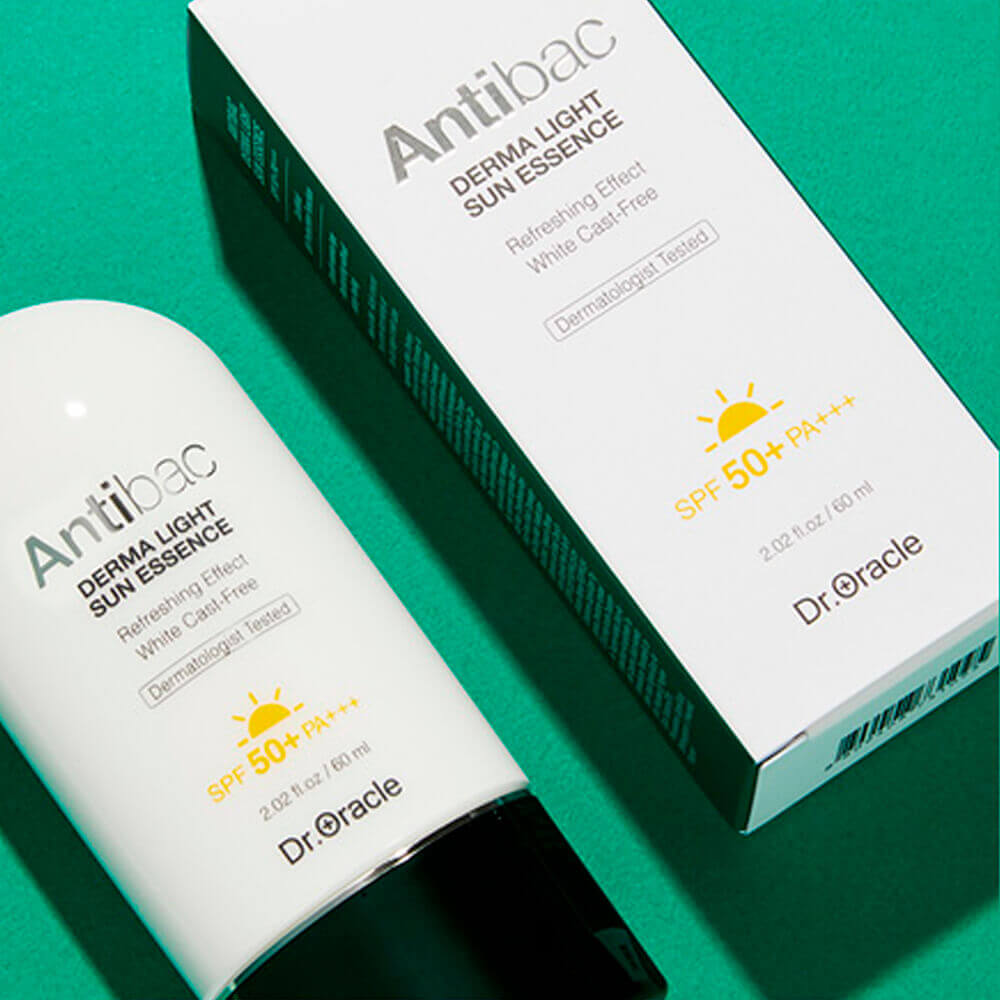 Солнцезащитная эссенция для проблемной кожи Dr.Oracle Antibac Derma Light Sun Essence SPF50+ PA+++