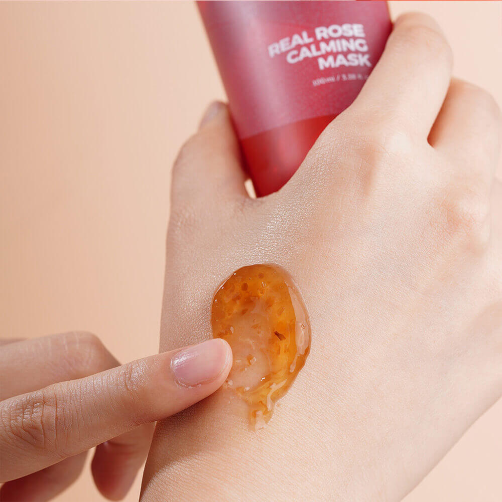 Успокаивающая маска с лепестками роз IsNtree Real Rose Calming Mask