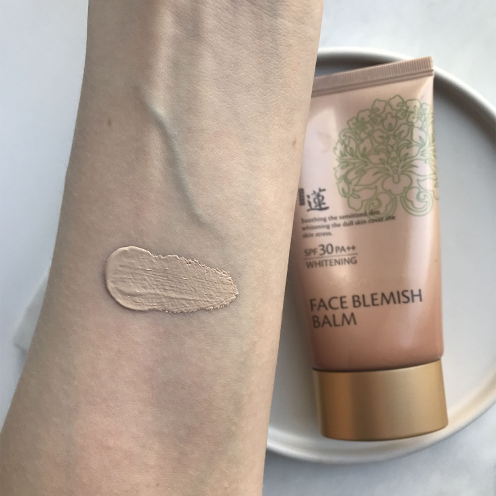 Омолаживающий ББ-крем Welcos Lotus BB No Make Up Face Blemish Balm SPF30 PA++ Омолаживающий ББ-крем Welcos Lotus BB No Make Up Face Blemish Balm SPF30 PA++
