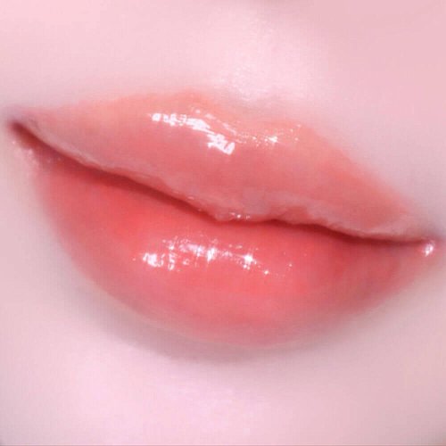 Оттеночный бальзам для губ с глянцевым блеском FEEV Hyper-Fit Color Balm